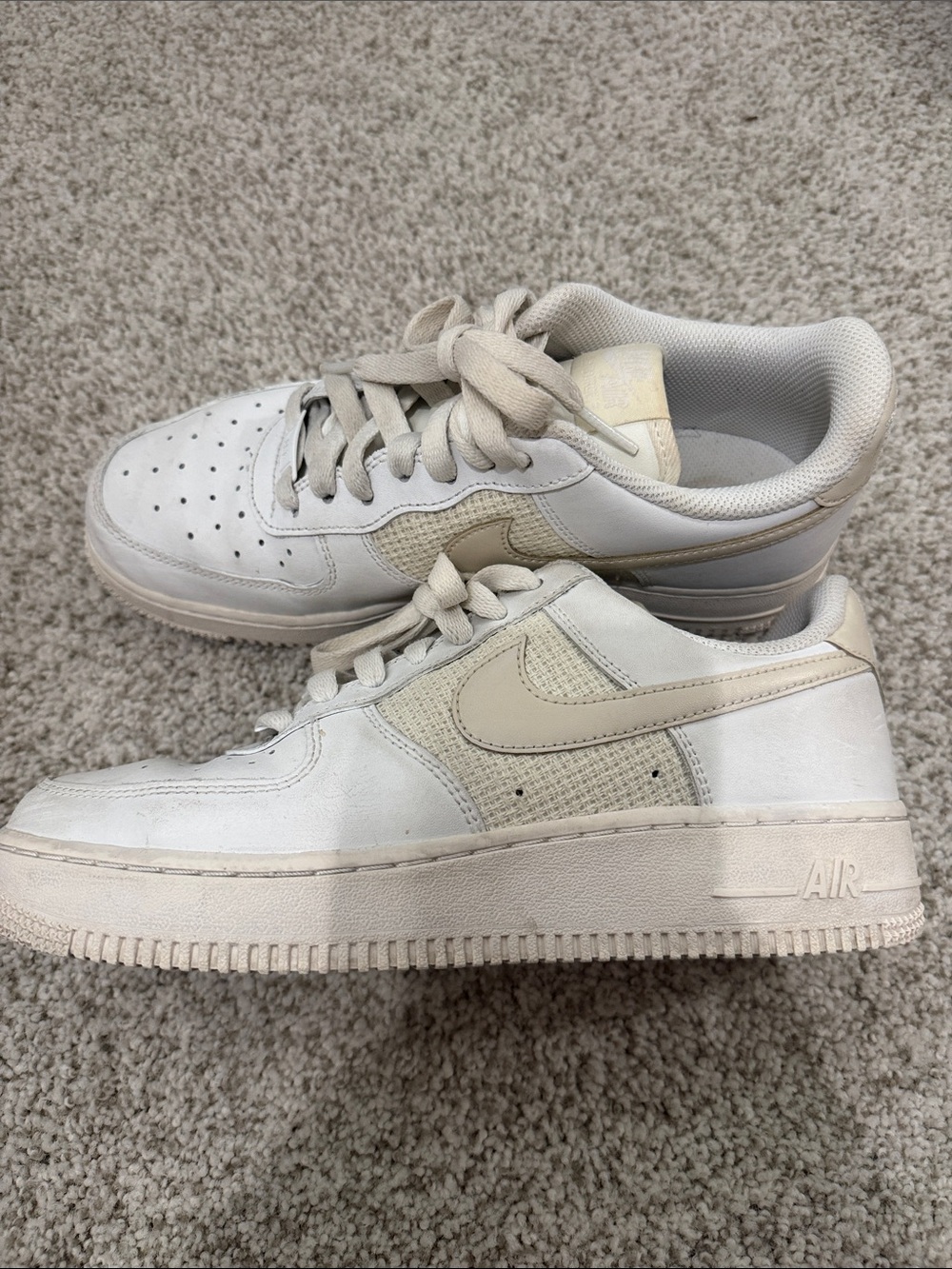 Nike Women's Low-Top Sneakers in Cream and Off-White